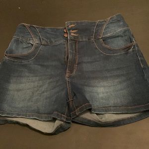 Wax jeans mid rise shorts